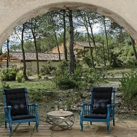 Les Du Pic Hébergement de vacances Le Triadou